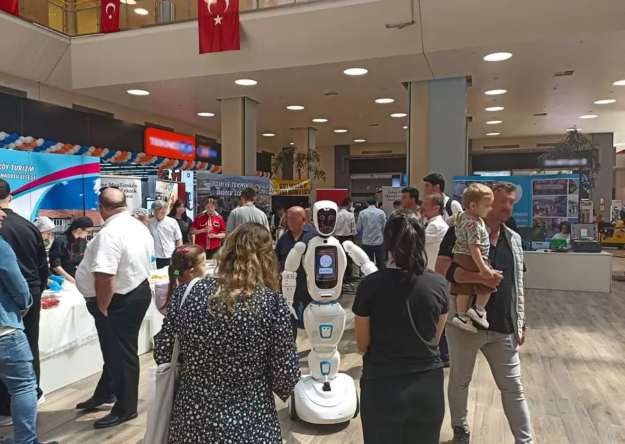 Ada-7 Meslek Liseleri Tanıtım Fuarı'nda
