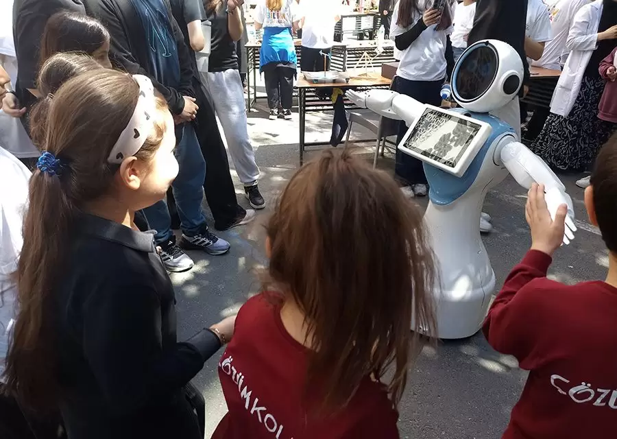 Mini Ada Çözüm Koleji Bilim Şenliği'nde