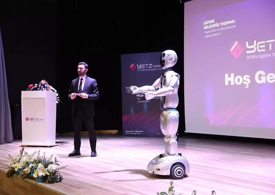 Ada-7 ve Mini Ada Yetev Eğitim Teknolojileri Zirvesi'nde